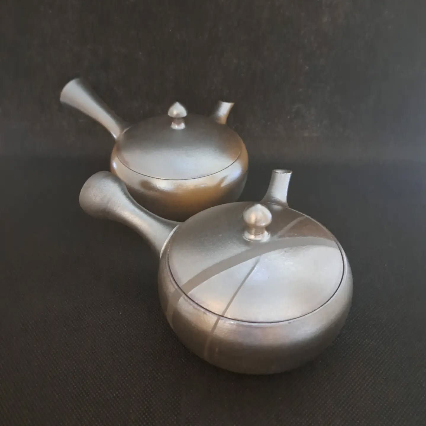 Tokoname Stripe Teapot by Sadawa Tomohiro - Tea Topia