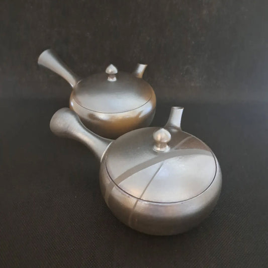 Tokoname Stripe Teapot by Sadawa Tomohiro - Tea Topia