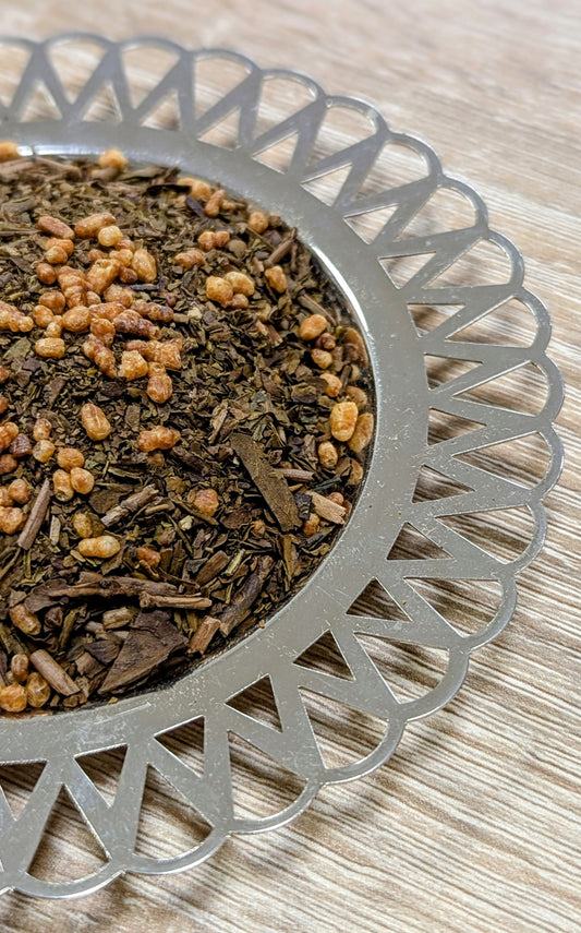 Roasted green tea hojicha and roasted rice 