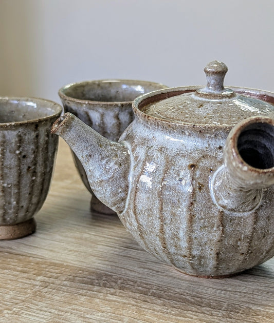 Tokoname teaset by Maekawa Junzo - Tea Topia