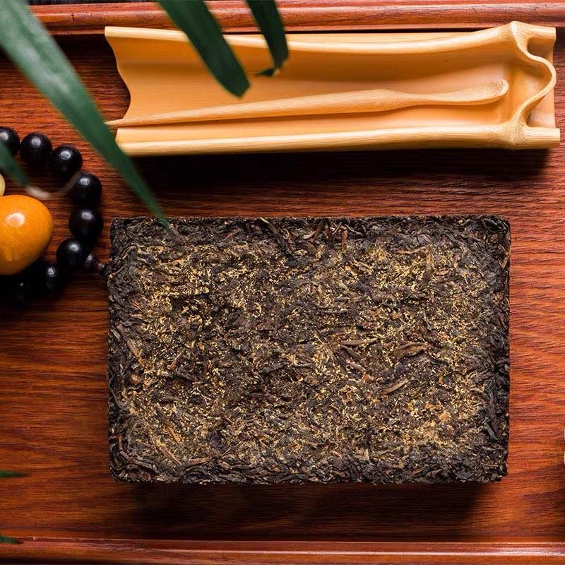 Fuzhuan brick tea - Golden flowers tea | Фу чай "златни цветя"