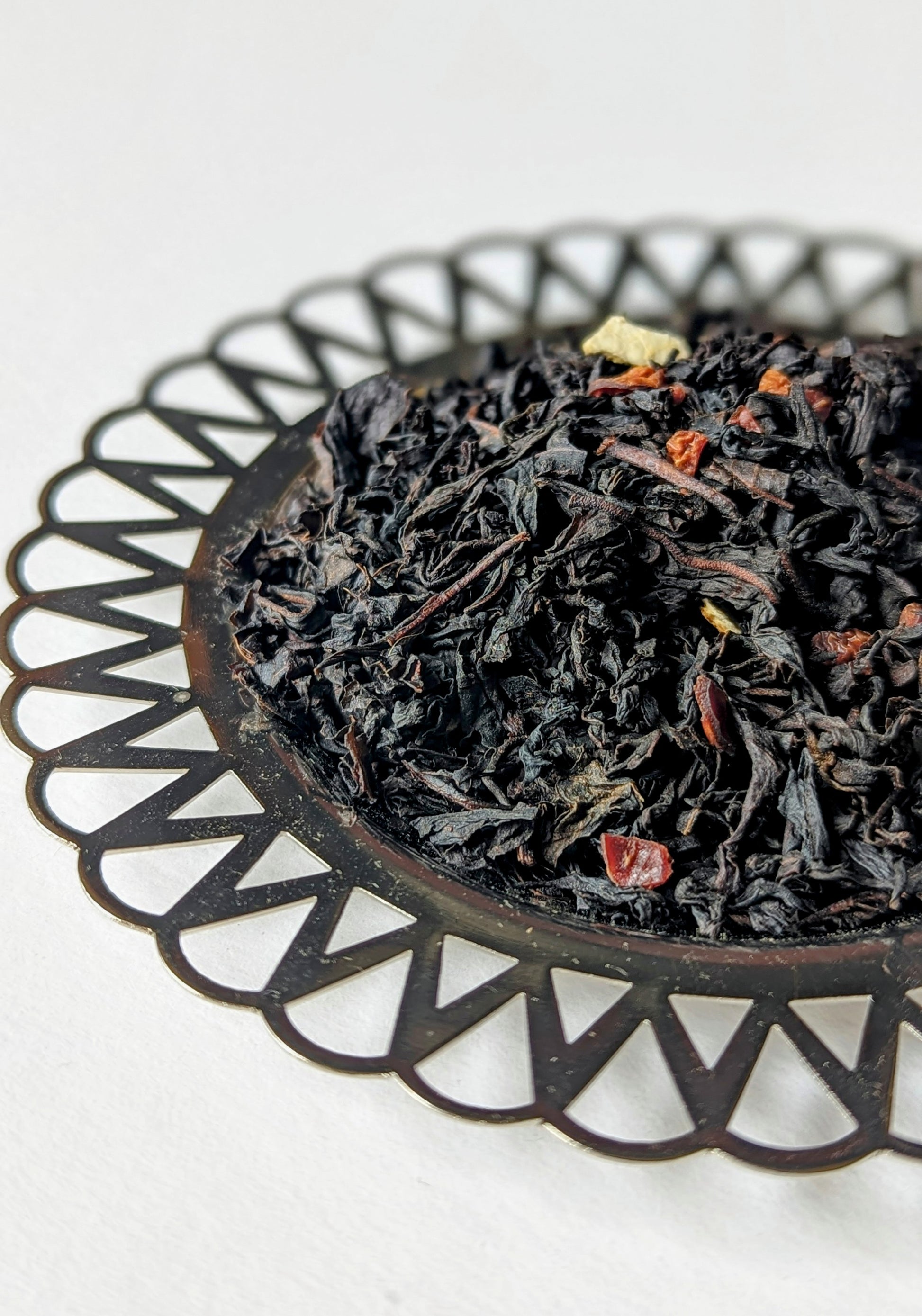 Black tea with Mango and Cranberry - Черен чай с манго и червена боровинка 